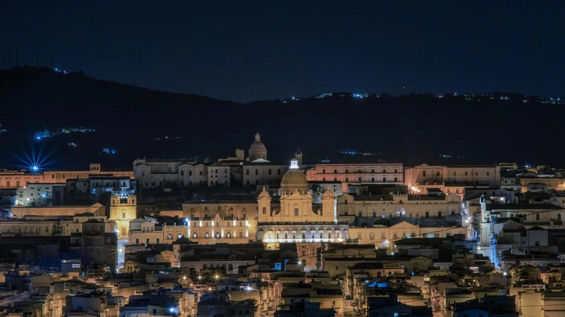 Dea'S Rooms Noto Italien