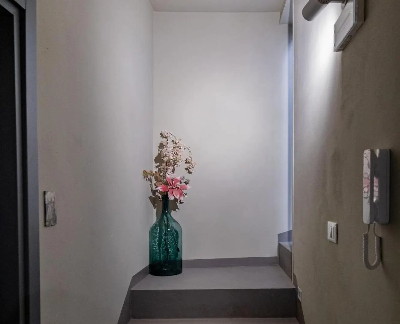 فندق مبيت وإفطار نوتو Dea'S Rooms إيطاليا